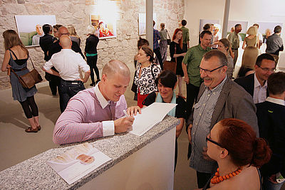 Vernissage zur Ausstellung „Das Vergessen vergessen“